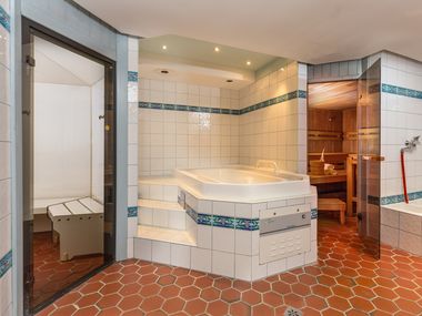 Hotel Lebzelter