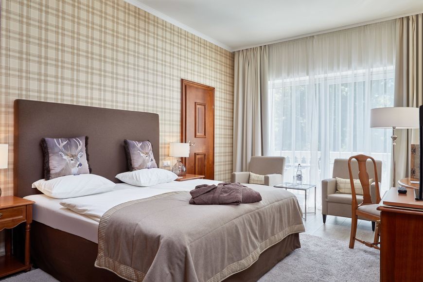 Dvoulůžkov&yacute; pokoj pro jednu osobu, vana/WC (cca 27 m&sup2;, Alpenwohnen S), P