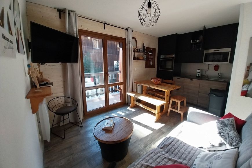 Apartm&aacute;n - 5 os. (cca 33 m&sup2;, BERGE71), BS