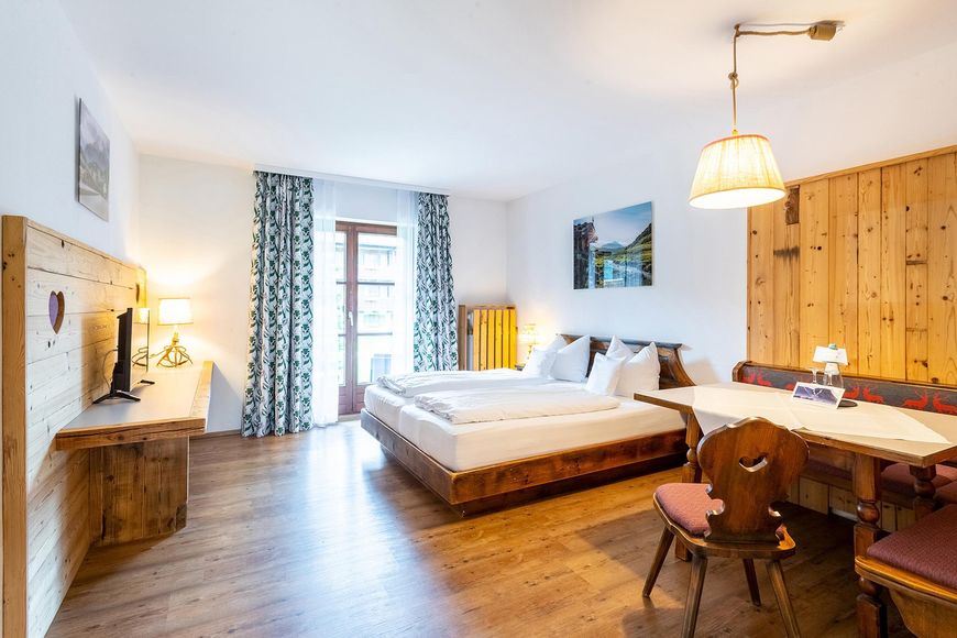 Dvoulůžkov&yacute; pokoj, sprcha/WC (23 - 26 m&sup2;, komfort), P