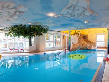 Smiley&acute;s Fluss-Chalets