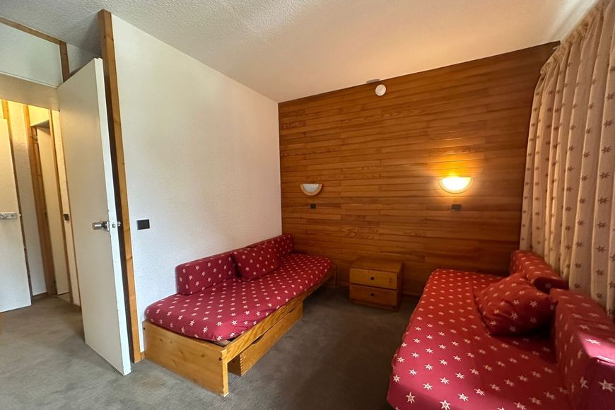 Studio - 4 os. (cca 28 m&sup2;, R221), BS