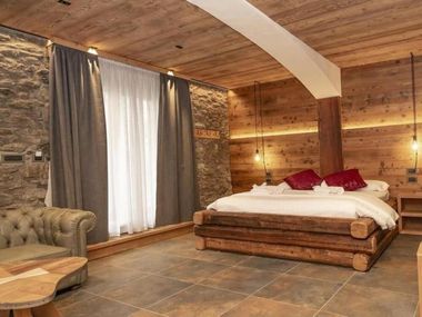 Hotel K2