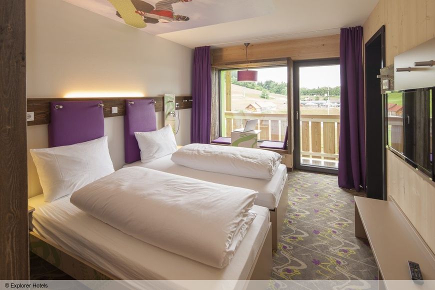 Dvoulůžkov&yacute; pokoj pro jednu osobu, sprcha/WC (cca 21 m&sup2;), S